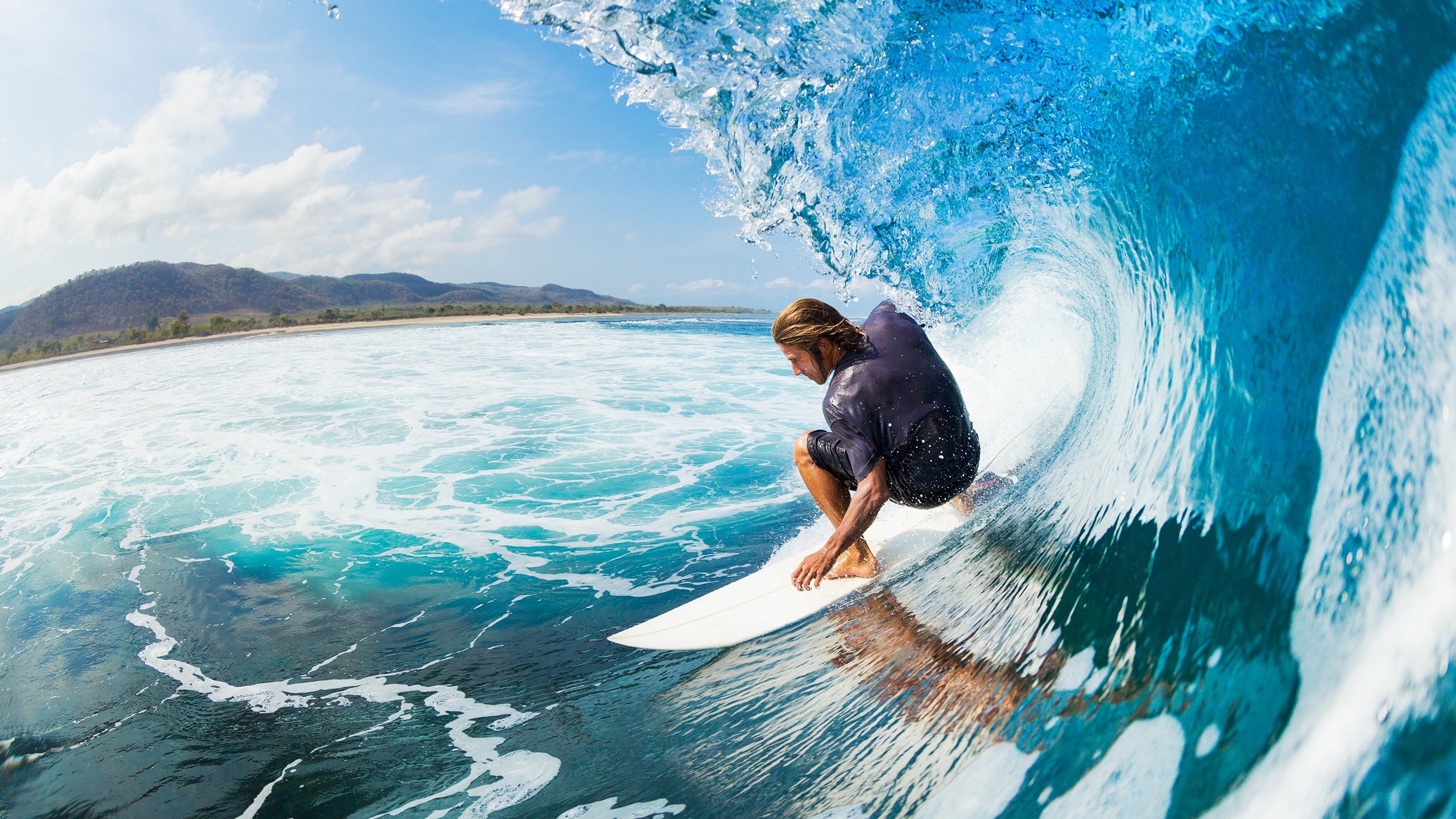 “团队坚守:幕后英雄的坚韧守护”,团队的守护者