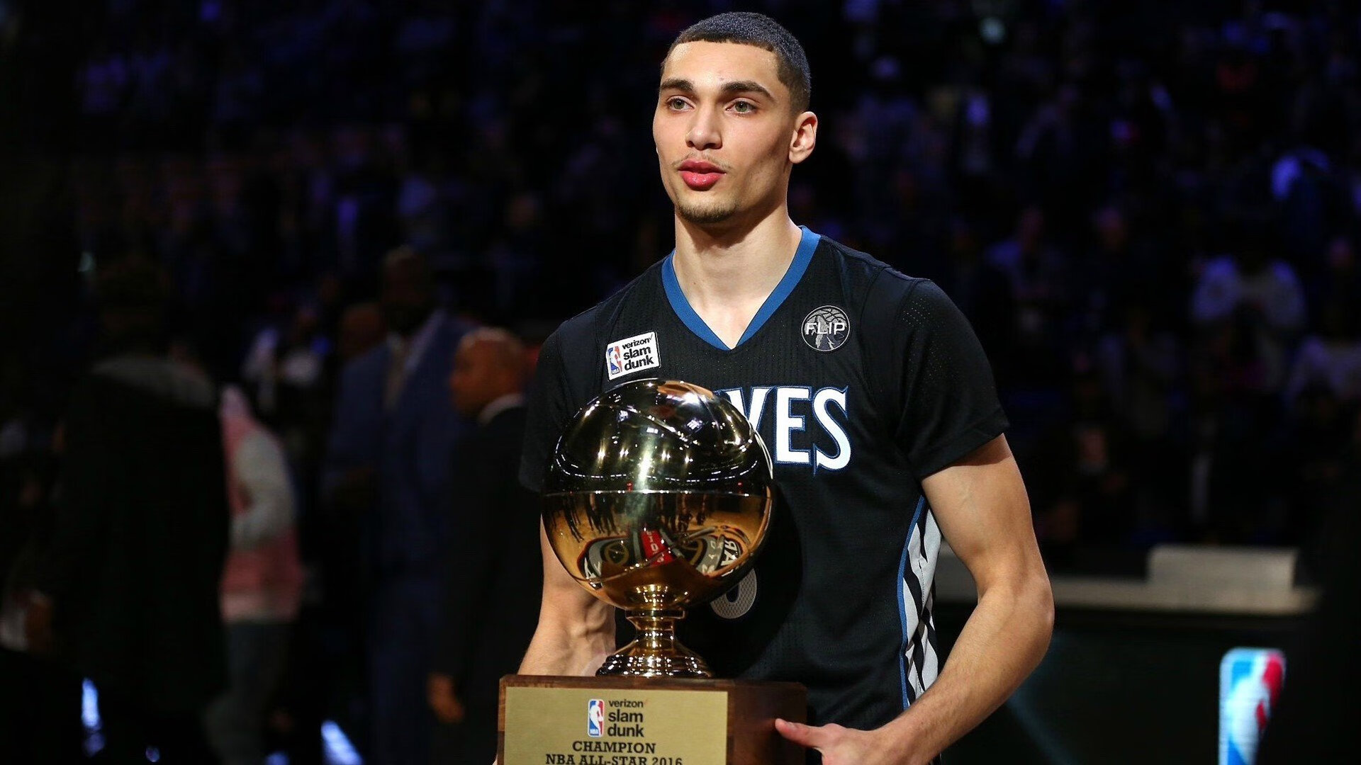 西班牙男选手划频节奏控制良好，西班牙男网红